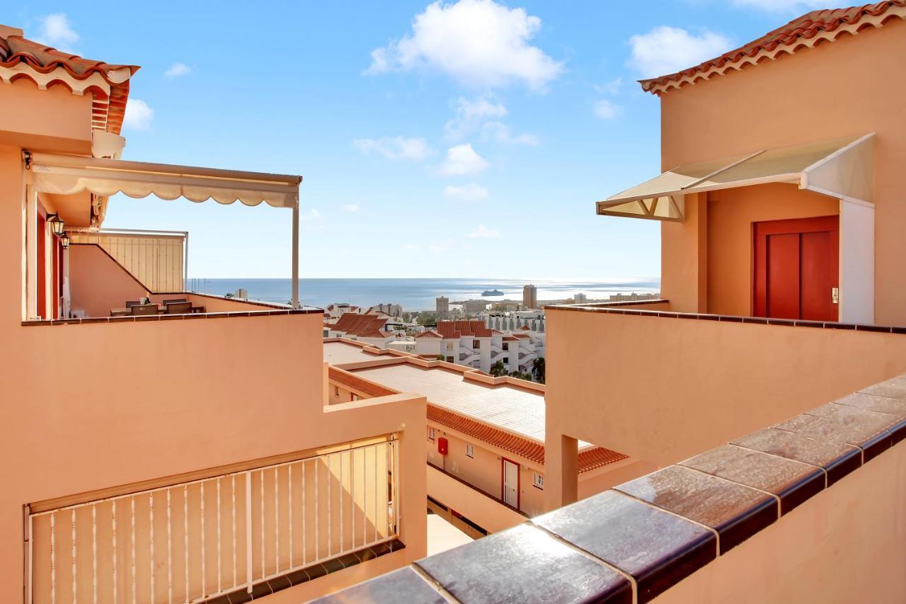 Top Floor, Sea View, Huge Terrace, Heated Pool, Garage Los Cristianos  Exteriör bild