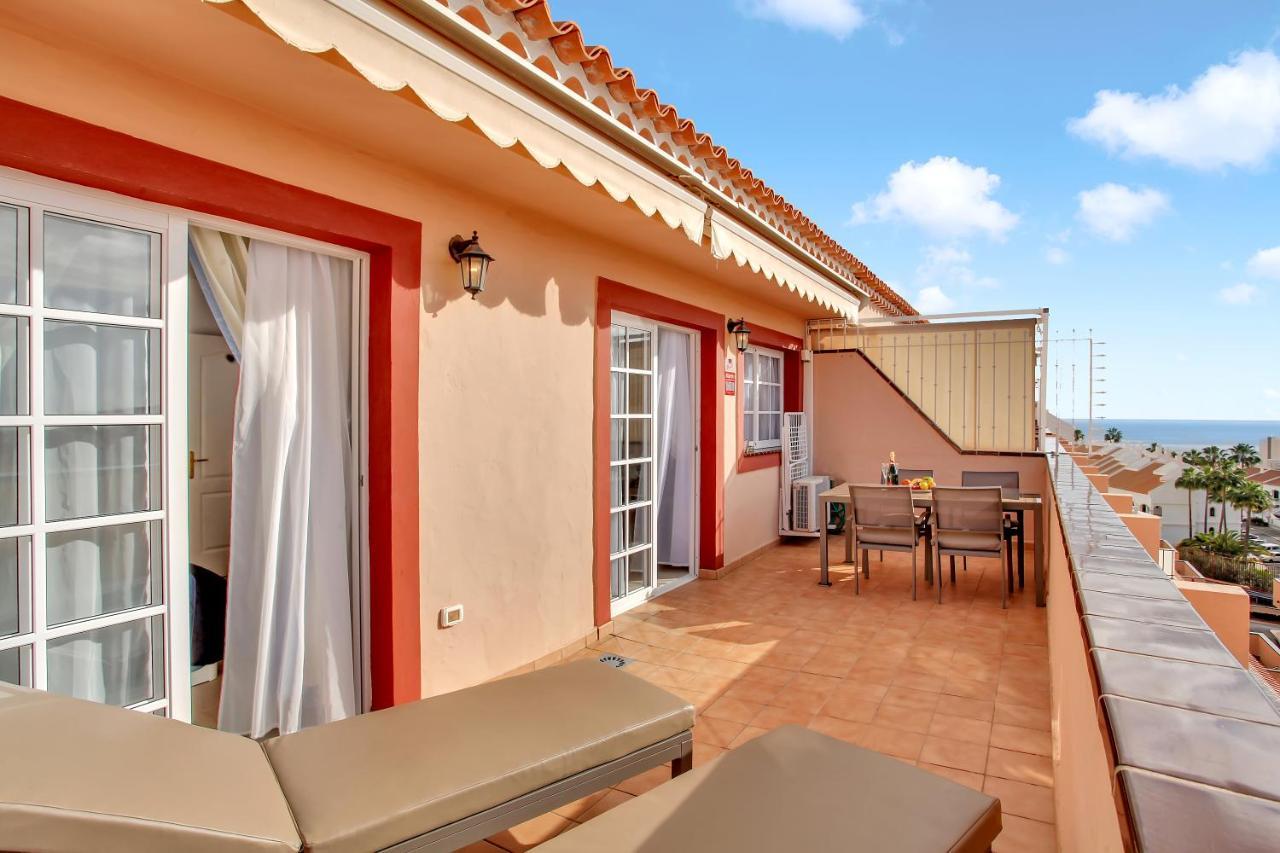 Top Floor, Sea View, Huge Terrace, Heated Pool, Garage Los Cristianos  Exteriör bild