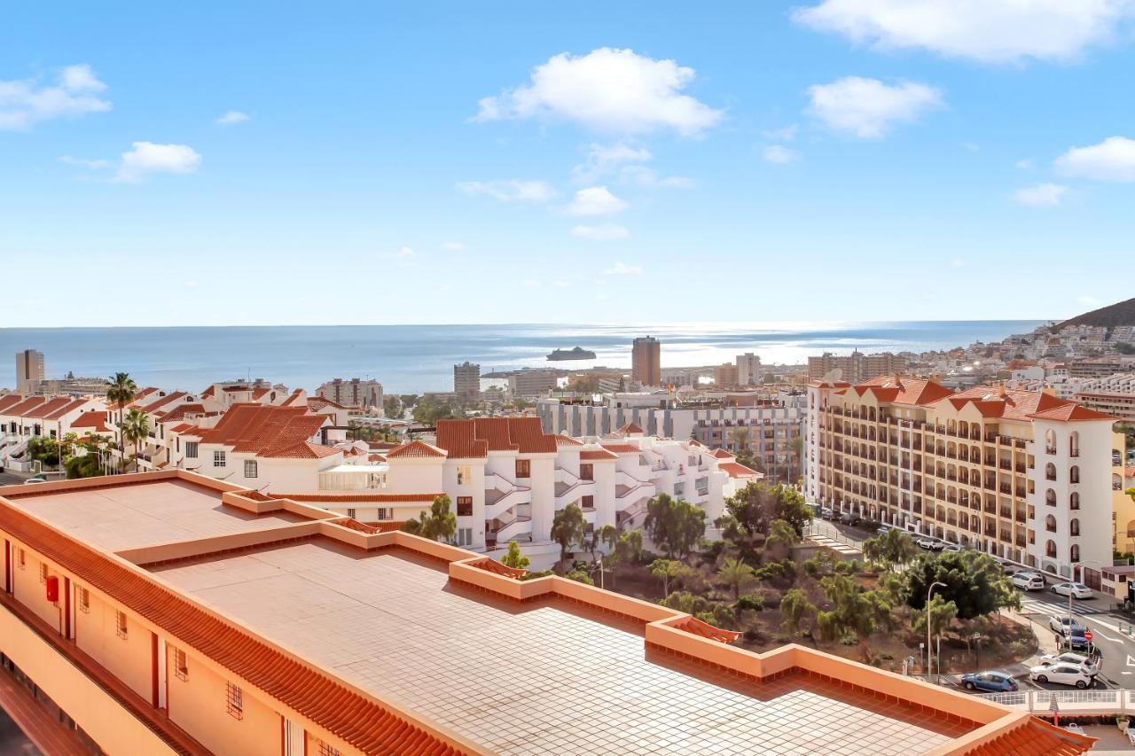 Top Floor, Sea View, Huge Terrace, Heated Pool, Garage Los Cristianos  Exteriör bild