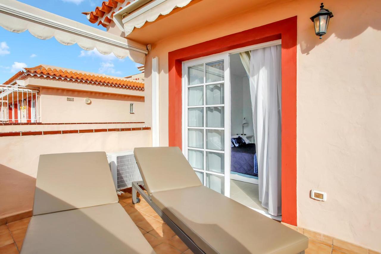 Top Floor, Sea View, Huge Terrace, Heated Pool, Garage Los Cristianos  Exteriör bild