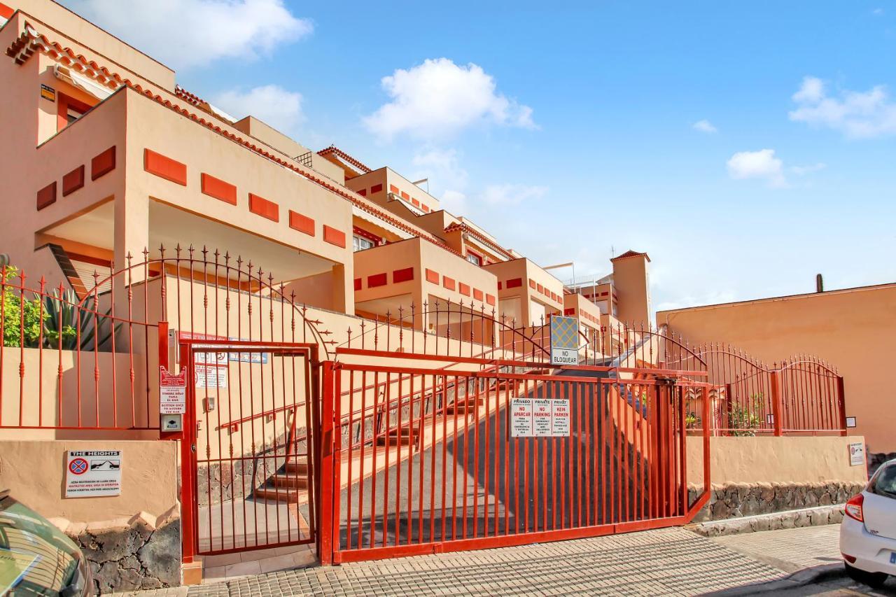 Top Floor, Sea View, Huge Terrace, Heated Pool, Garage Los Cristianos  Exteriör bild